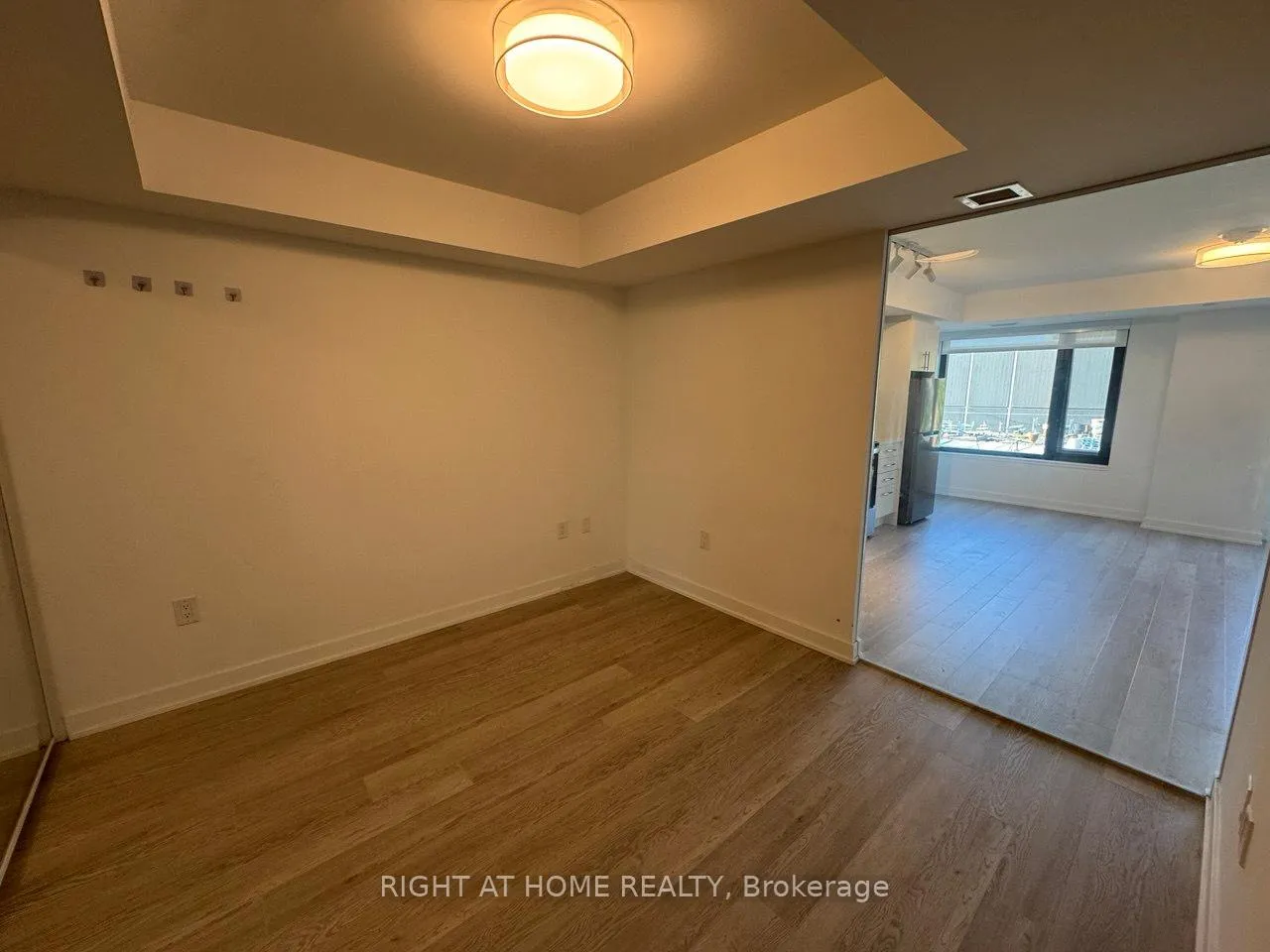 Photo 11 of Unit 313, 3 Strathgowan Avenue, Toronto, Lawrence Park South — HOMEH