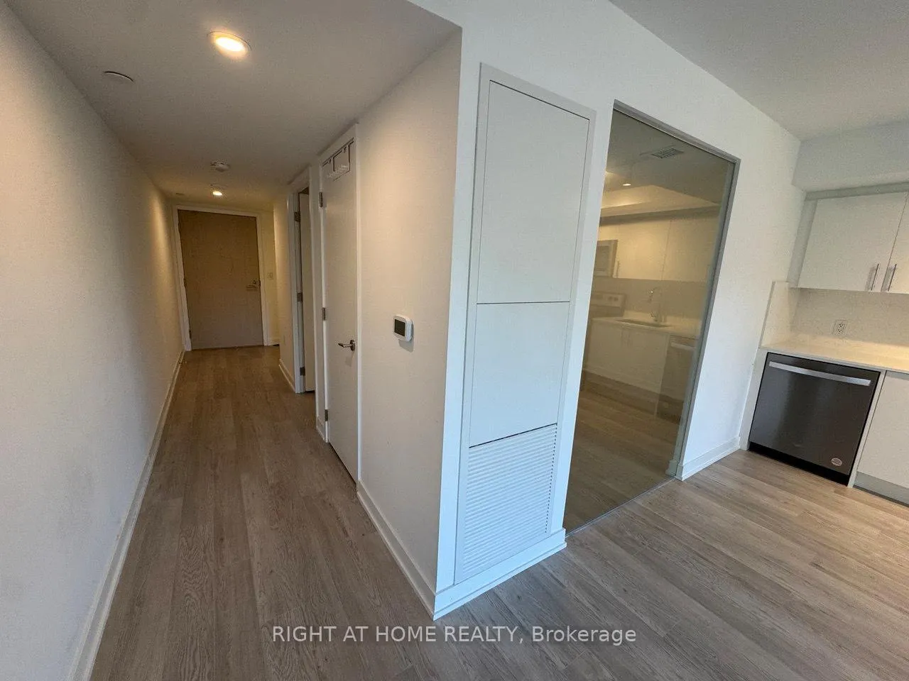 Photo 19 of Unit 313, 3 Strathgowan Avenue, Toronto, Lawrence Park South — HOMEH