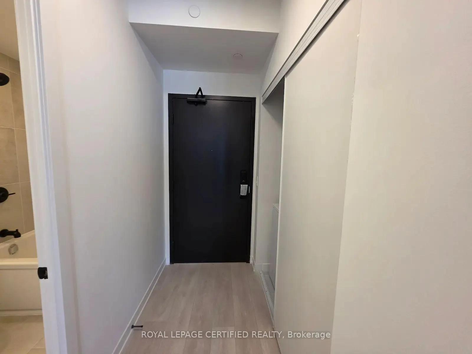 Photo 2 of Unit 805, 4878 Powers Common, Burlington, Alton — HOMEH