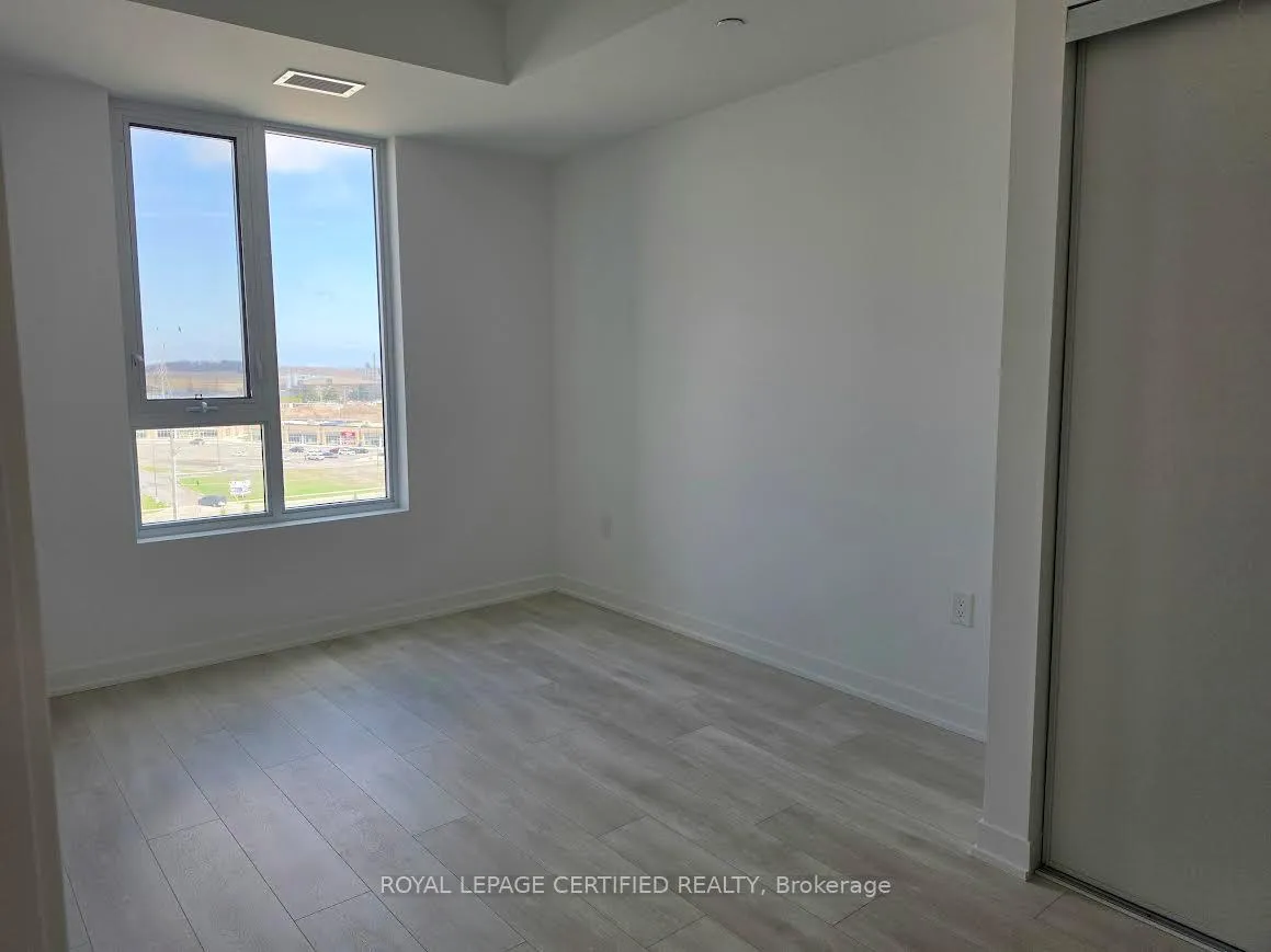 Photo 11 of Unit 805, 4878 Powers Common, Burlington, Alton — HOMEH