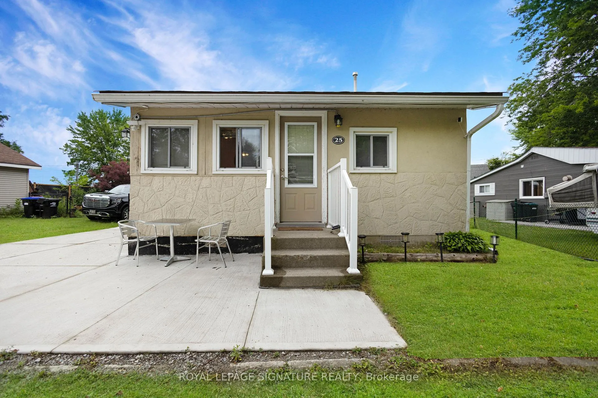 Photo 2 of 25 Playfair Drive, Tay, Rural Tay — HOMEH