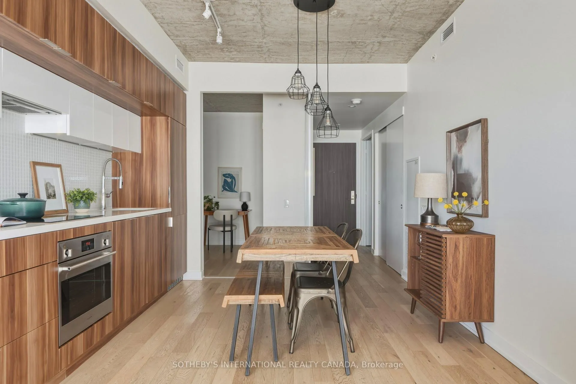 Photo 5 of Unit 1101, 185 Roehampton Avenue, Toronto, Mount Pleasant West — HOMEH