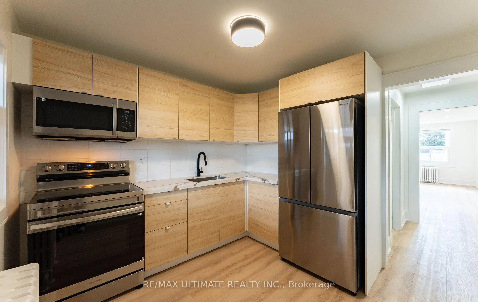 Photo 12 of 484A Cosburn Avenue, Toronto, East York — HOMEH