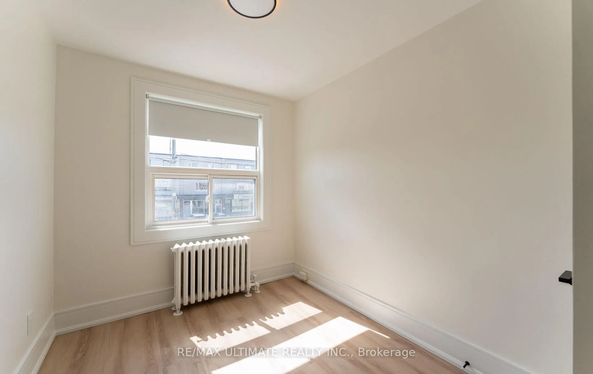 Photo 18 of 484A Cosburn Avenue, Toronto, East York — HOMEH