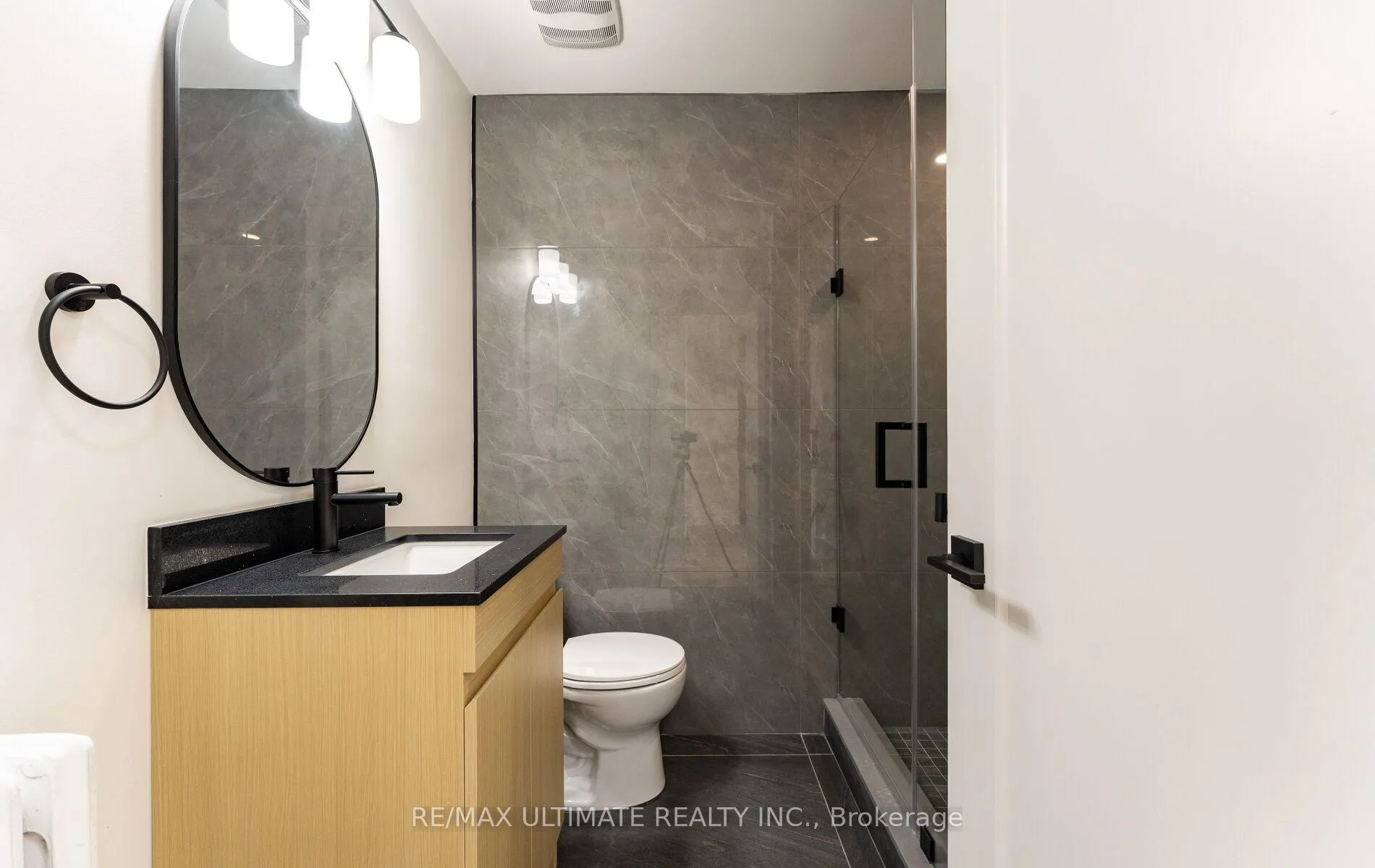 Photo 20 of 484A Cosburn Avenue, Toronto, East York — HOMEH