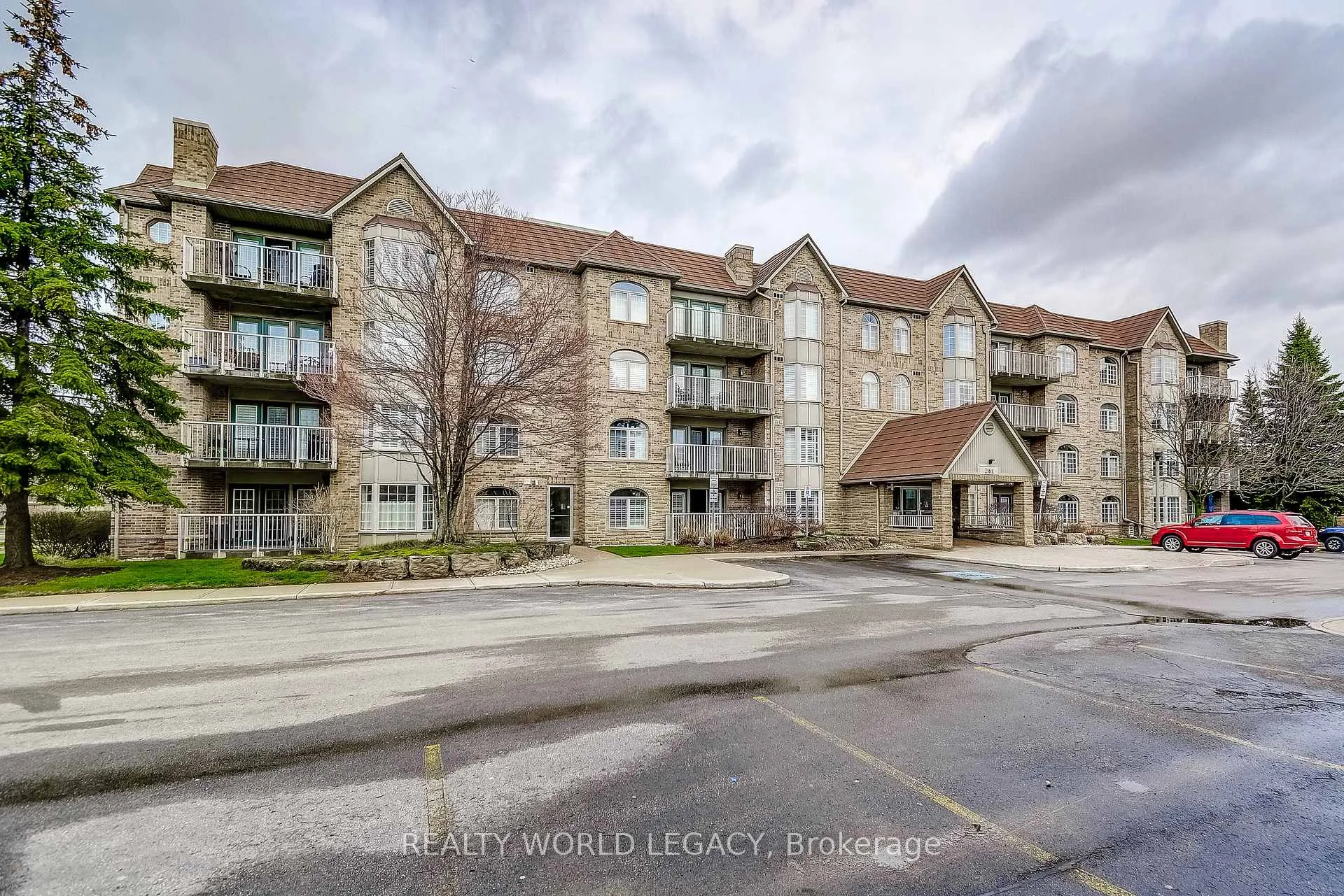 Photo 1 of Unit 306E, 216 Plains Road W, Burlington, Bayview — HOMEH