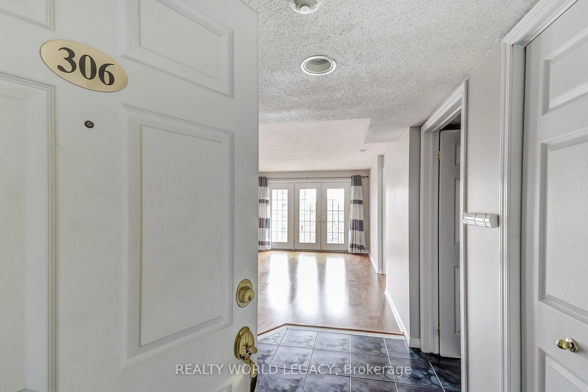 Photo 3 of Unit 306E, 216 Plains Road W, Burlington, Bayview — HOMEH