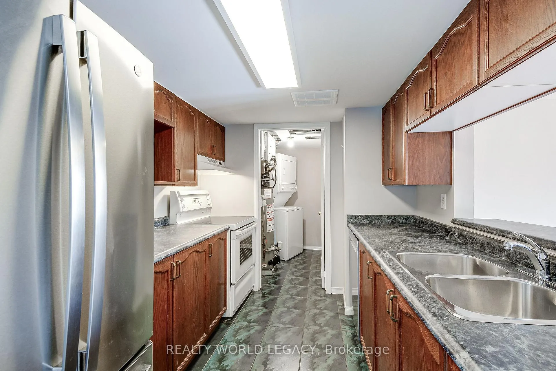 Photo 10 of Unit 306E, 216 Plains Road W, Burlington, Bayview — HOMEH
