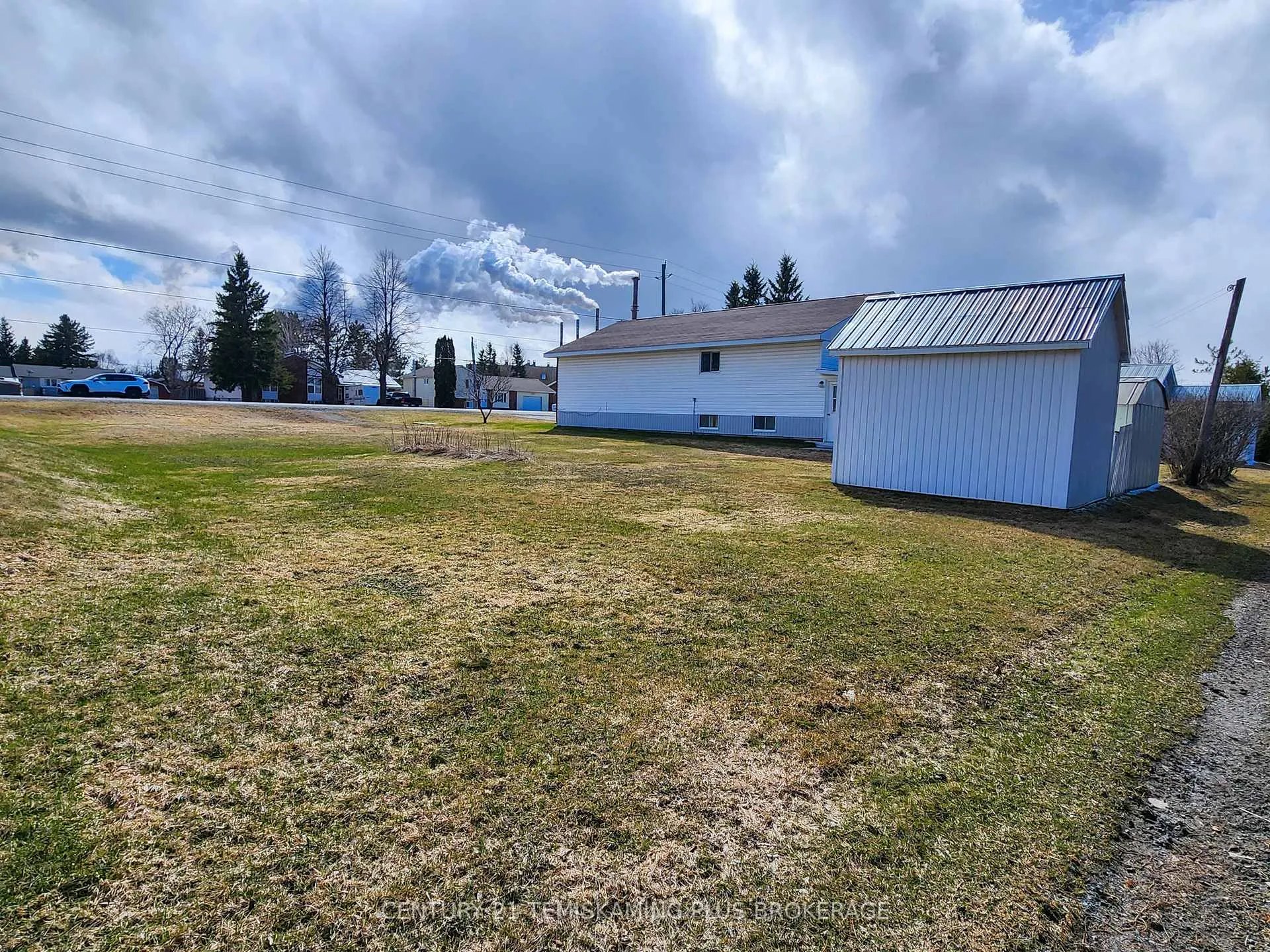 Photo 4 of 123 Fourth Avenue, Englehart — HOMEH