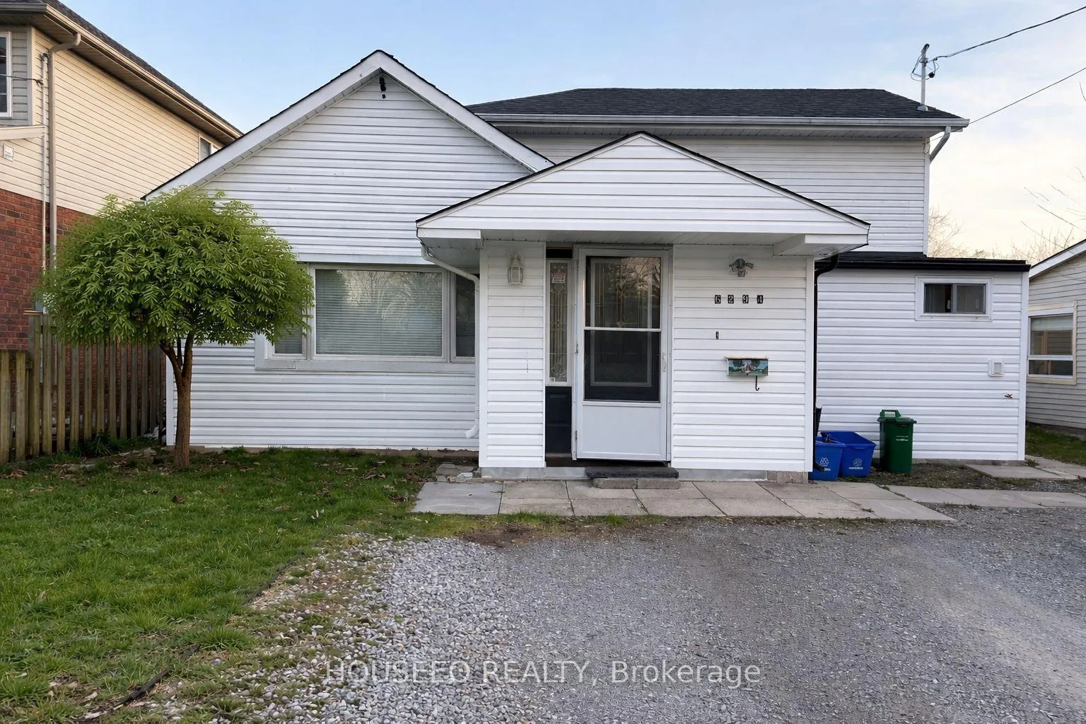 Photo 1 of 6294 Ash Street, Niagara Falls, Dorchester — HOMEH