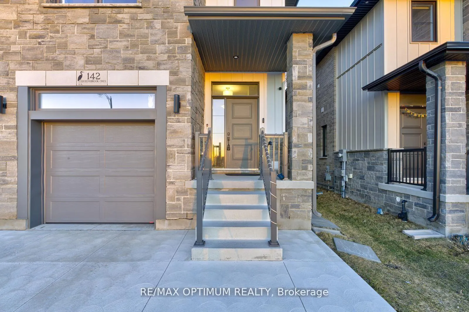 Photo 3 of 142 Queensbrook Crescent, Cambridge — HOMEH