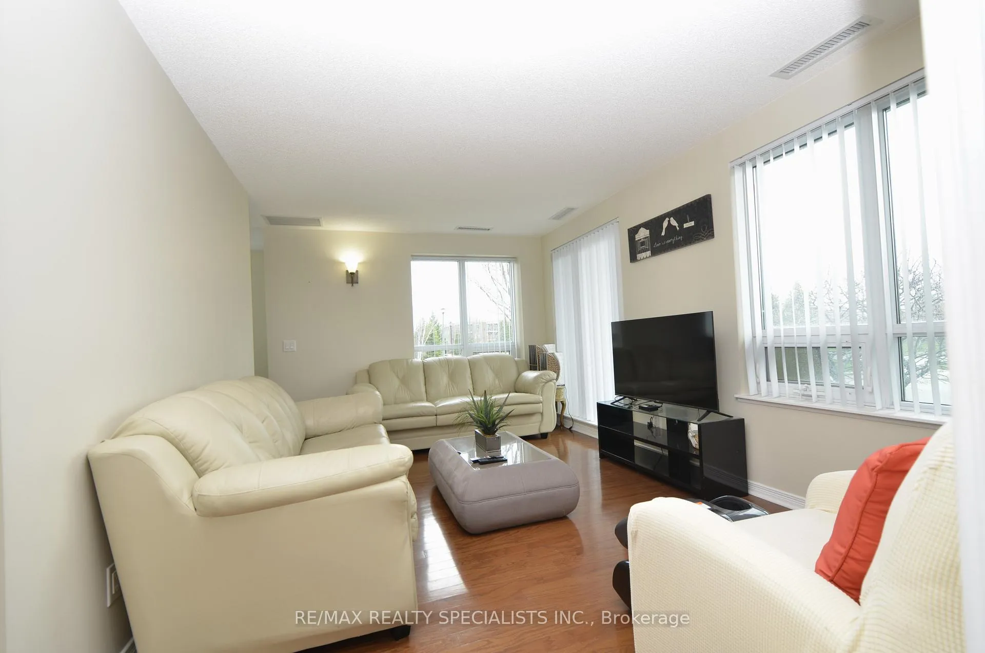 Photo 8 of Unit 106, 60 Via Rosedale Way, Brampton, Sandringham-Wellington — HOMEH