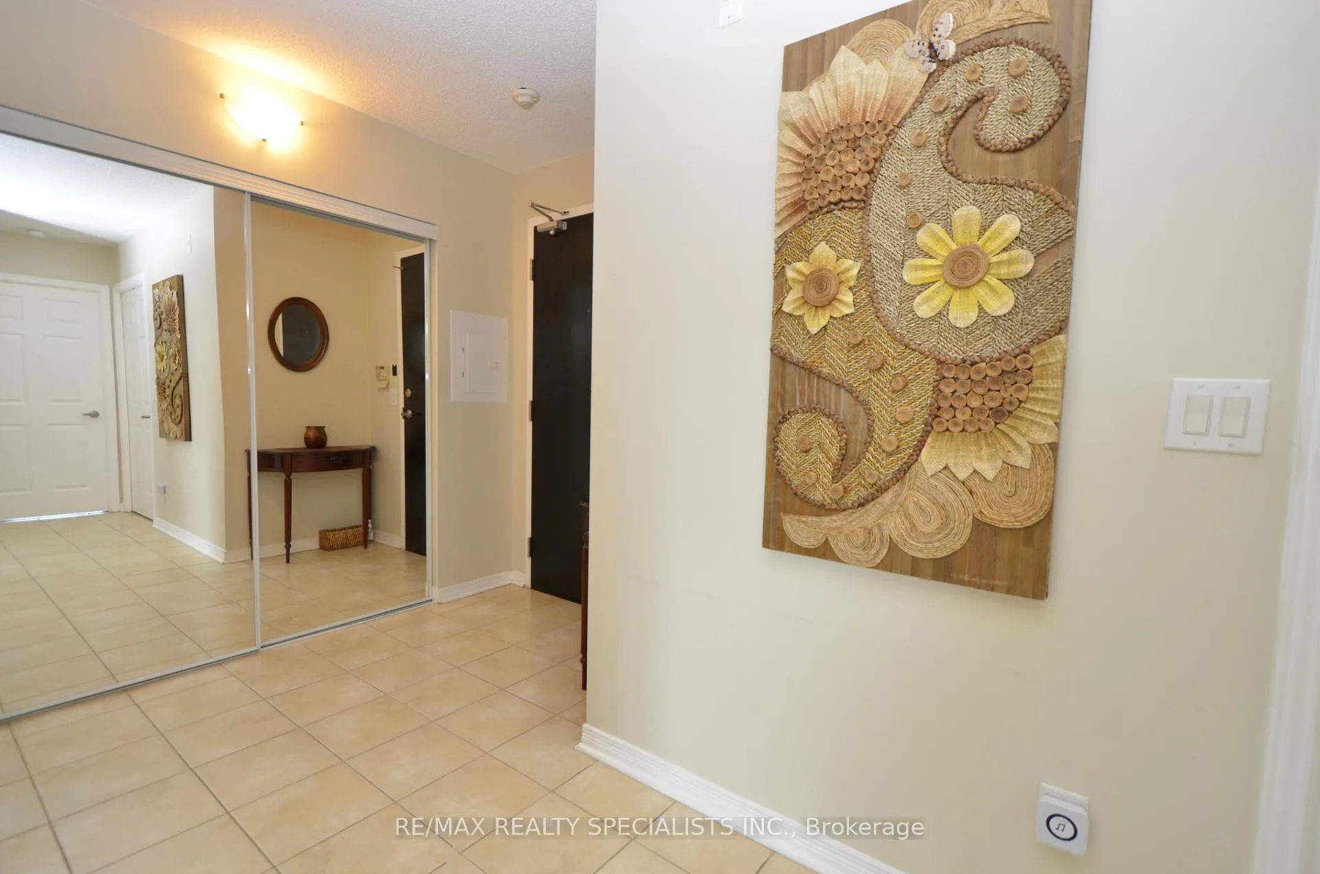 Photo 13 of Unit 106, 60 Via Rosedale Way, Brampton, Sandringham-Wellington — HOMEH