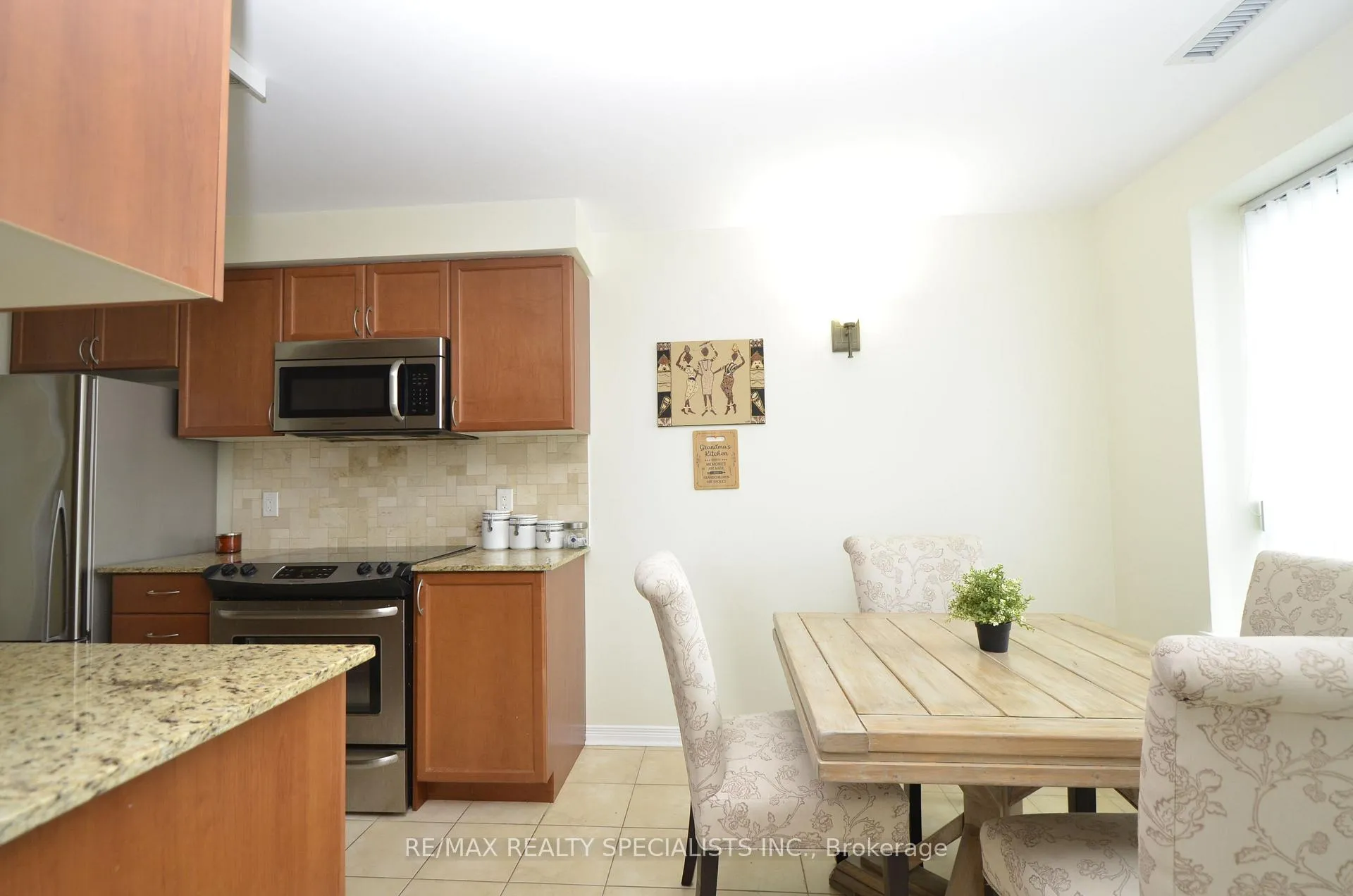Photo 16 of Unit 106, 60 Via Rosedale Way, Brampton, Sandringham-Wellington — HOMEH
