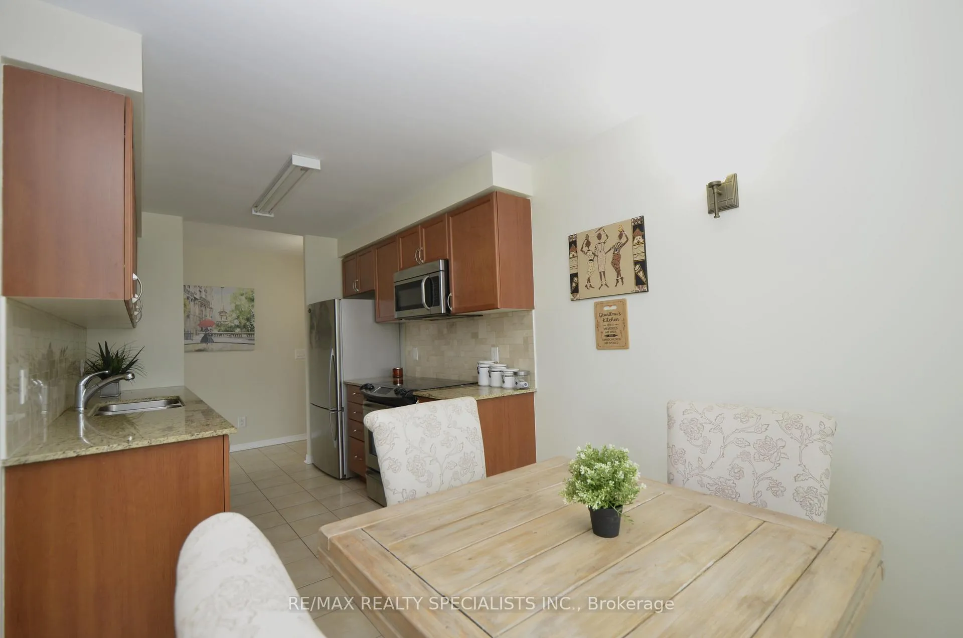 Photo 17 of Unit 106, 60 Via Rosedale Way, Brampton, Sandringham-Wellington — HOMEH