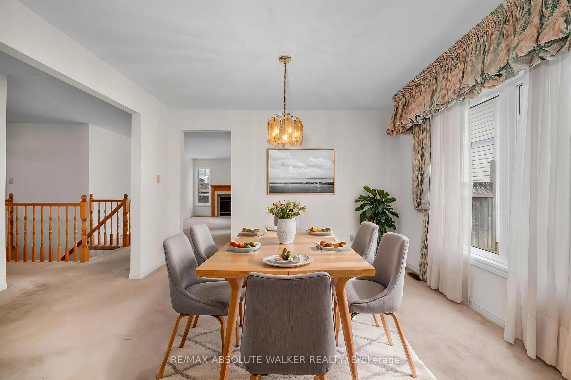 Photo 5 of 755 Merkley Drive, Ottawa, Fallingbrook/Pineridge — HOMEH