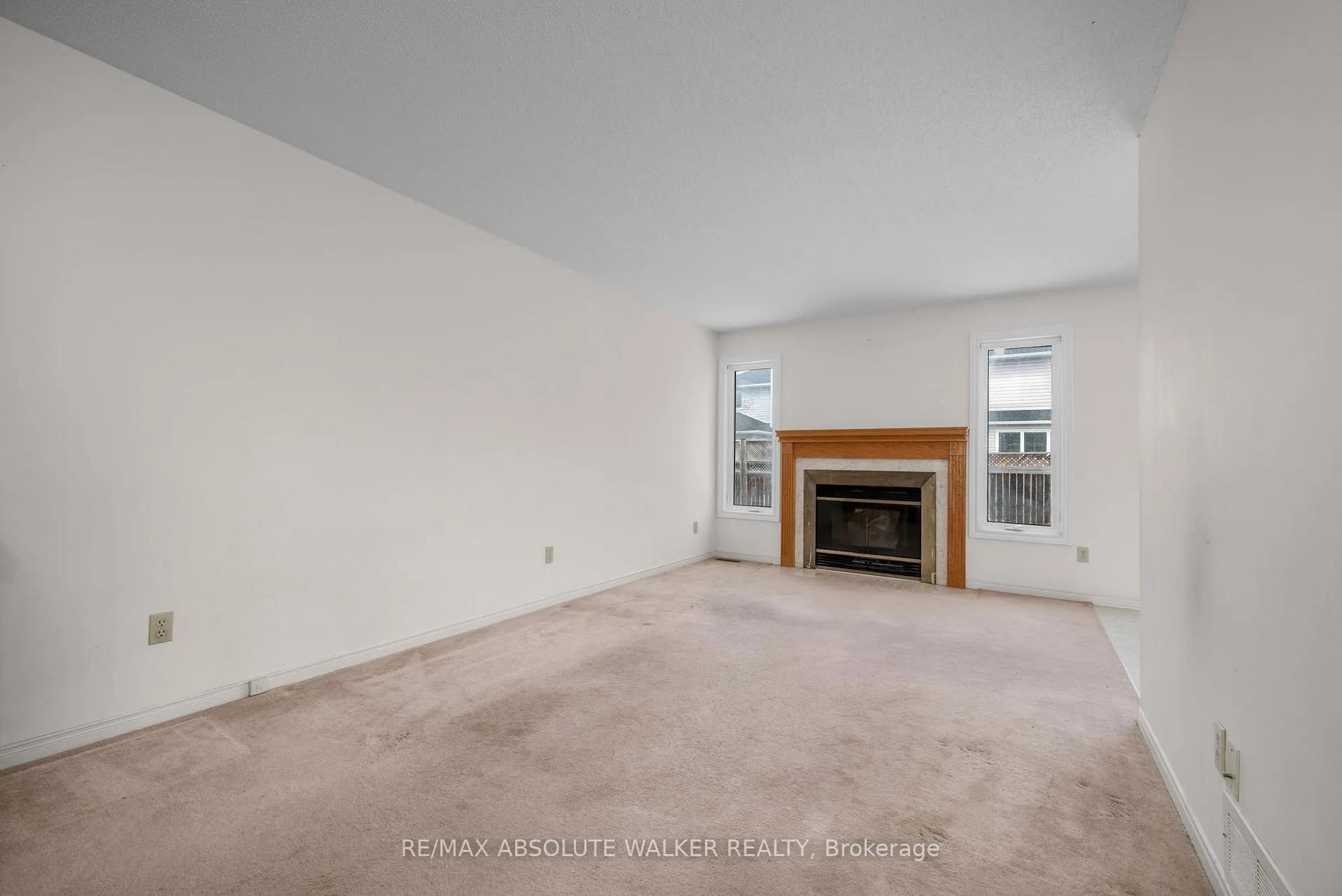 Photo 9 of 755 Merkley Drive, Ottawa, Fallingbrook/Pineridge — HOMEH