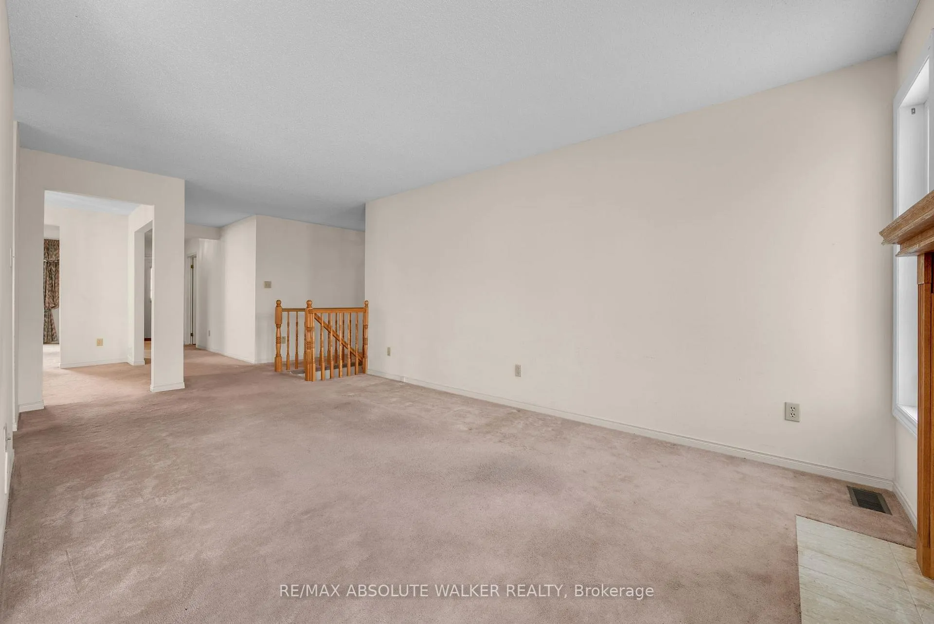 Photo 11 of 755 Merkley Drive, Ottawa, Fallingbrook/Pineridge — HOMEH