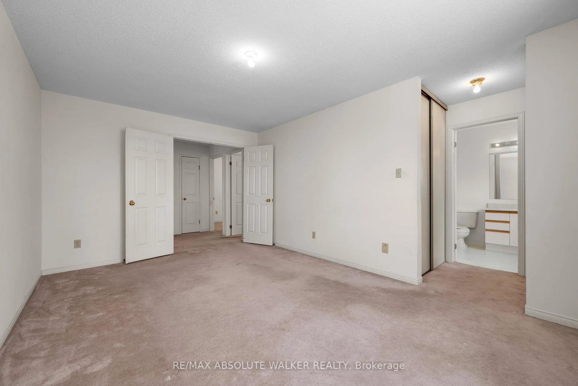 Photo 18 of 755 Merkley Drive, Ottawa, Fallingbrook/Pineridge — HOMEH