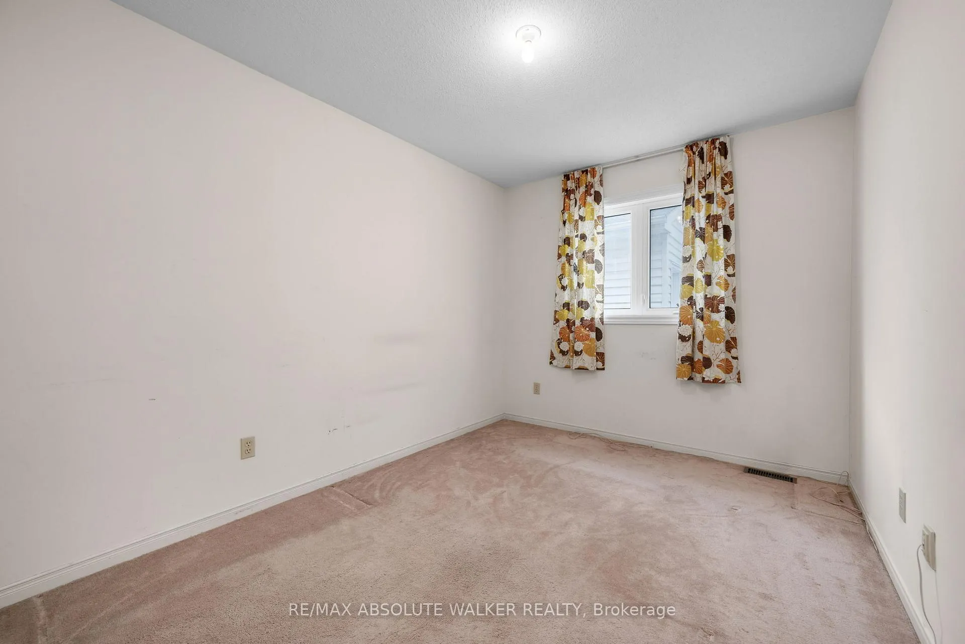 Photo 21 of 755 Merkley Drive, Ottawa, Fallingbrook/Pineridge — HOMEH