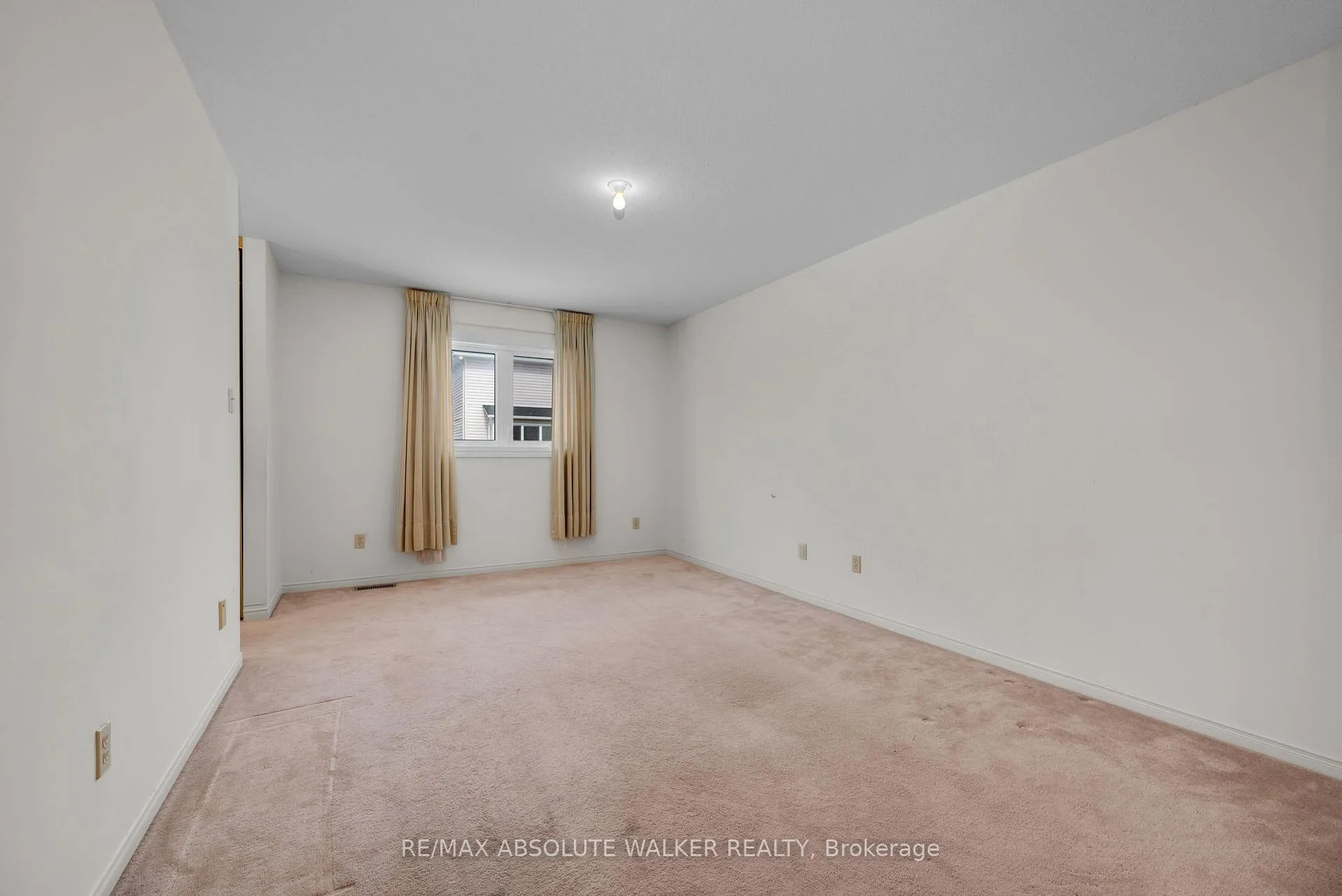Photo 23 of 755 Merkley Drive, Ottawa, Fallingbrook/Pineridge — HOMEH