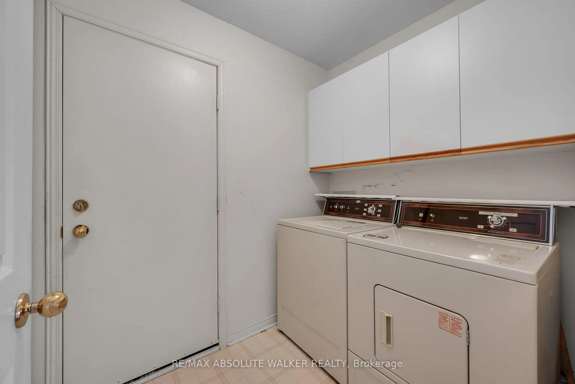 Photo 25 of 755 Merkley Drive, Ottawa, Fallingbrook/Pineridge — HOMEH