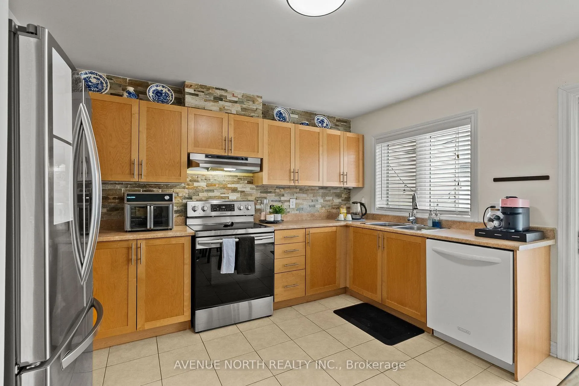 Photo 8 of Unit F, 3843 Strandherd Drive, Ottawa, Barrhaven - Heritage Park — HOMEH