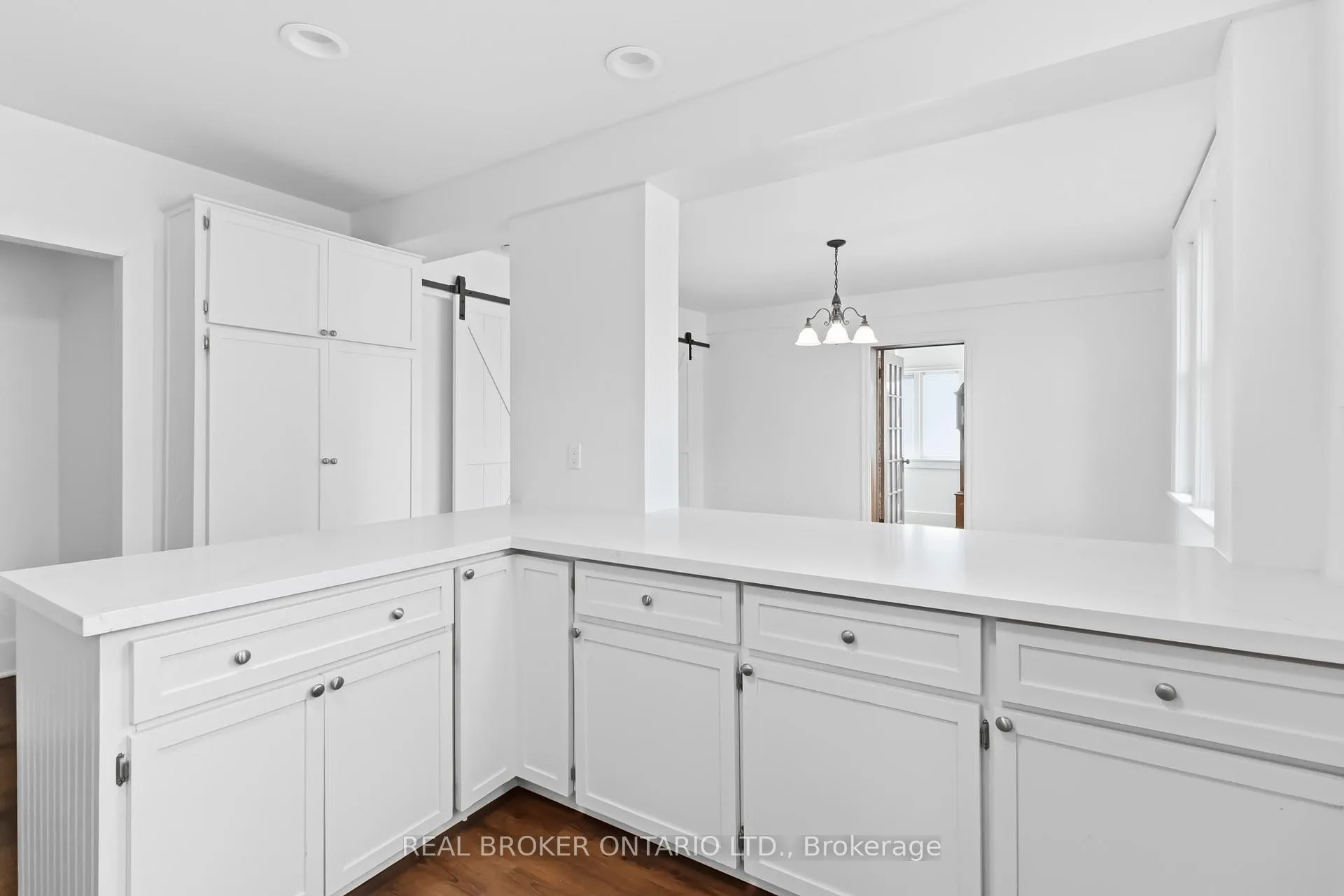 Photo 4 of Unit Main Level, 295 Plains Road W, Burlington, Bayview — HOMEH