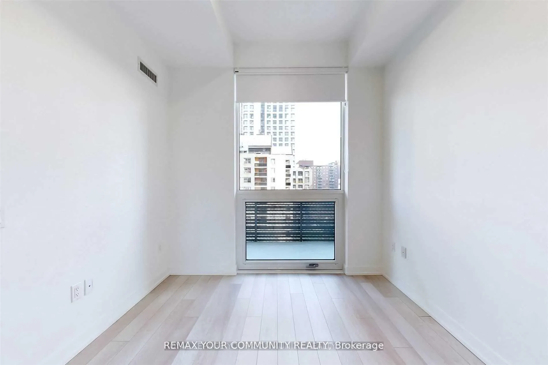 Photo 14 of Unit 502, 39 Roehampton Avenue, Toronto, Mount Pleasant West — HOMEH