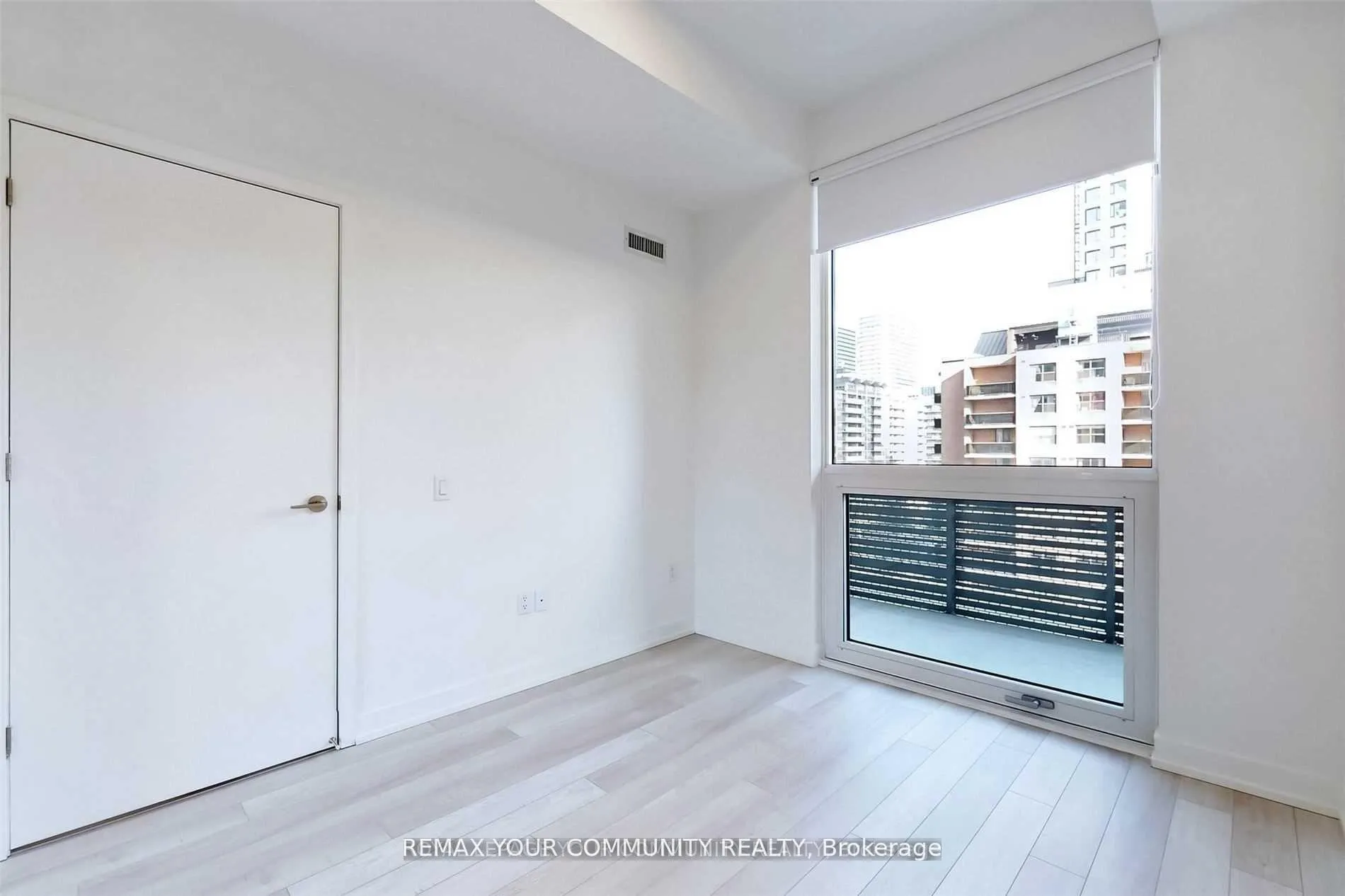 Photo 15 of Unit 502, 39 Roehampton Avenue, Toronto, Mount Pleasant West — HOMEH