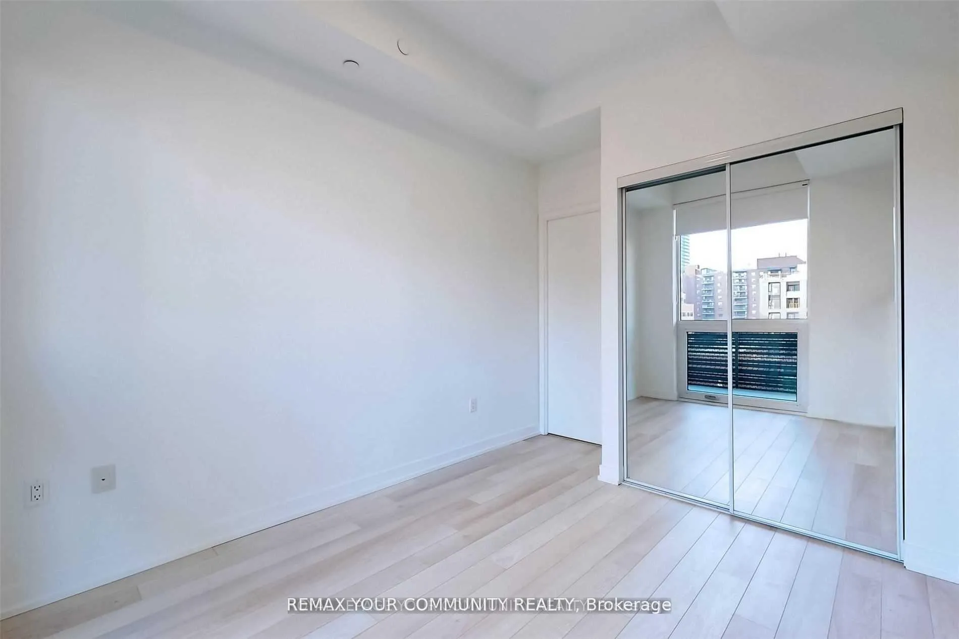 Photo 17 of Unit 502, 39 Roehampton Avenue, Toronto, Mount Pleasant West — HOMEH