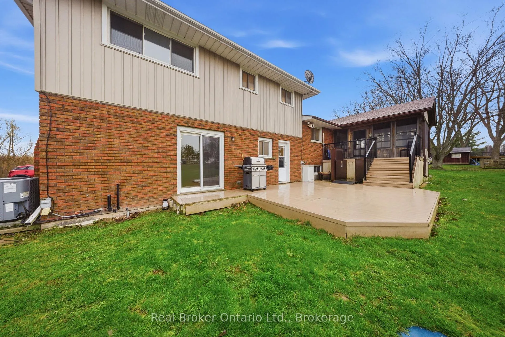 Photo 27 of 11 Burtch Road, Brant, Brantford Twp — HOMEH