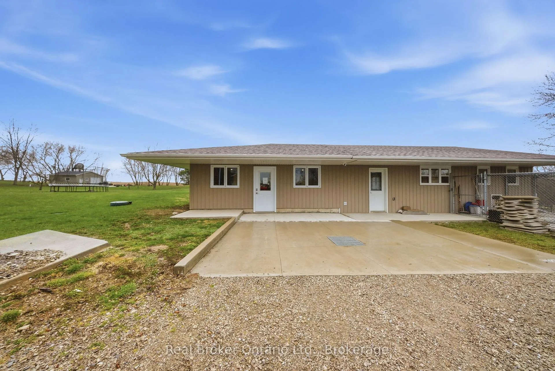 Photo 31 of 11 Burtch Road, Brant, Brantford Twp — HOMEH