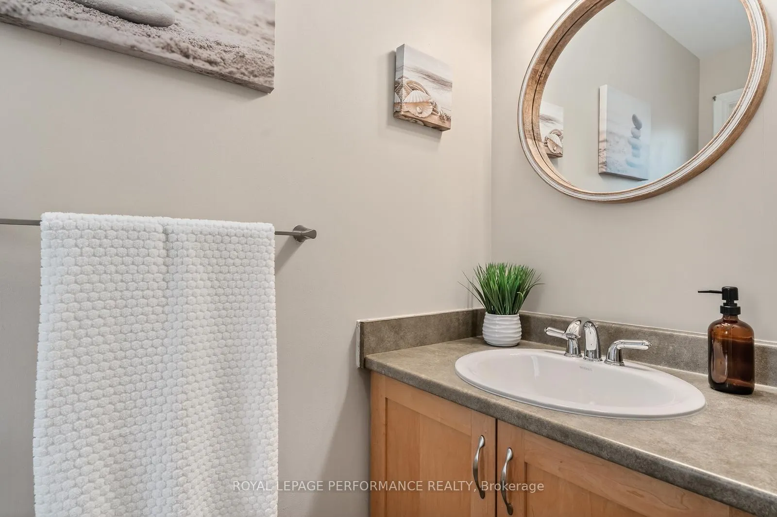 Photo 5 of 229 Saddlesmith Circle, Ottawa, Kanata - Emerald Meadows/Trailwest — HOMEH