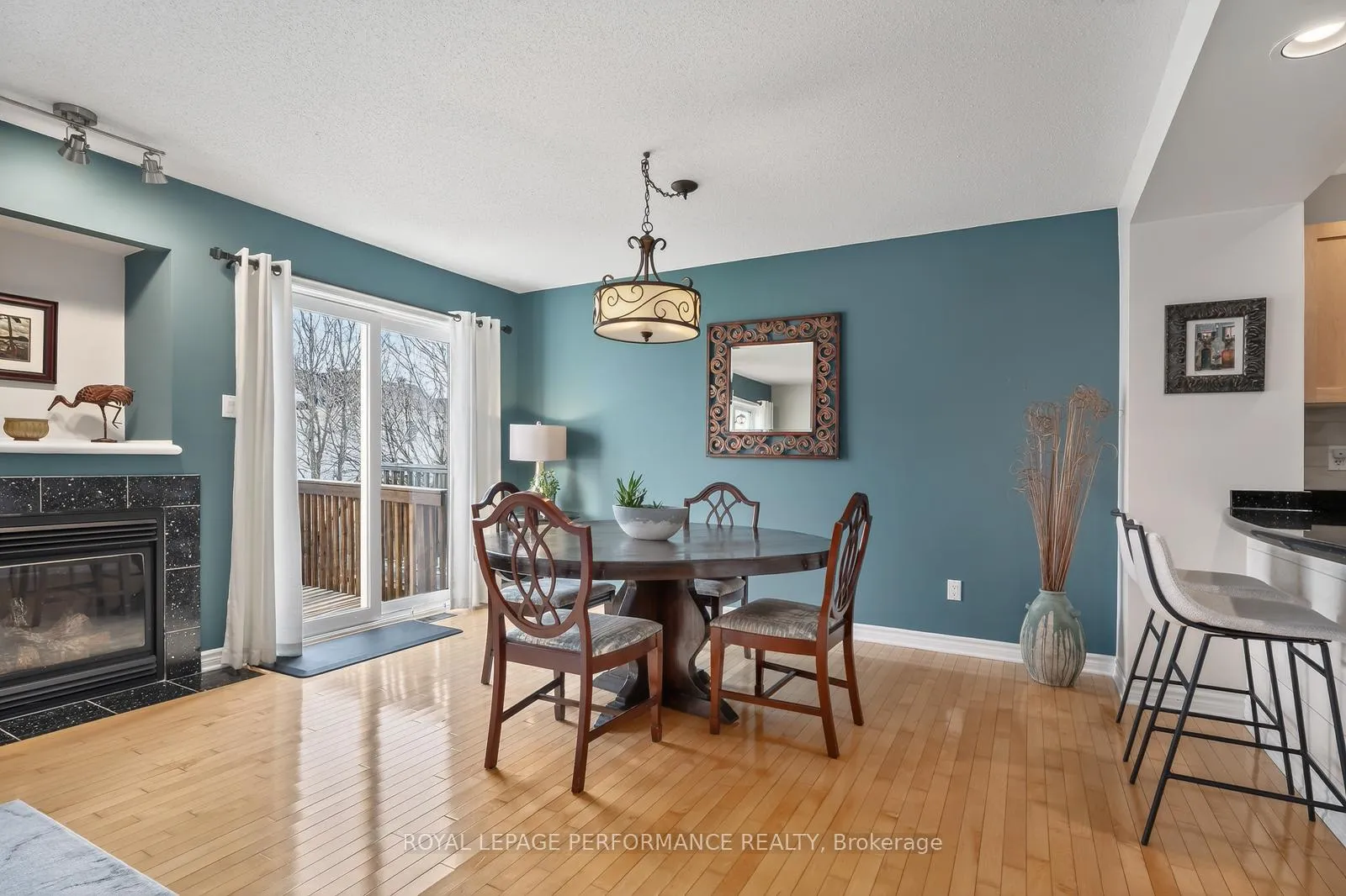Photo 9 of 229 Saddlesmith Circle, Ottawa, Kanata - Emerald Meadows/Trailwest — HOMEH