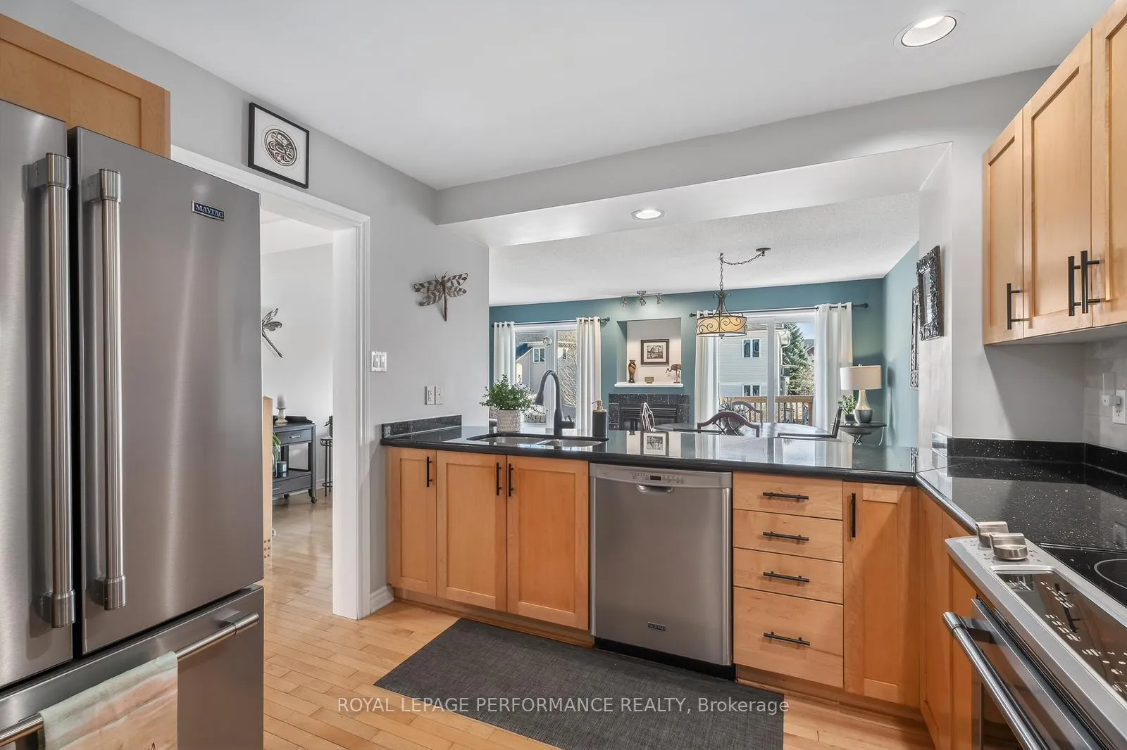 Photo 15 of 229 Saddlesmith Circle, Ottawa, Kanata - Emerald Meadows/Trailwest — HOMEH