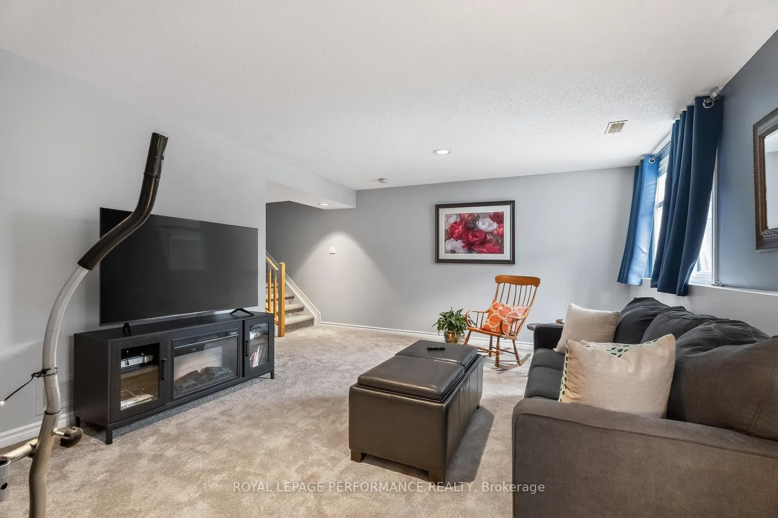Photo 33 of 229 Saddlesmith Circle, Ottawa, Kanata - Emerald Meadows/Trailwest — HOMEH