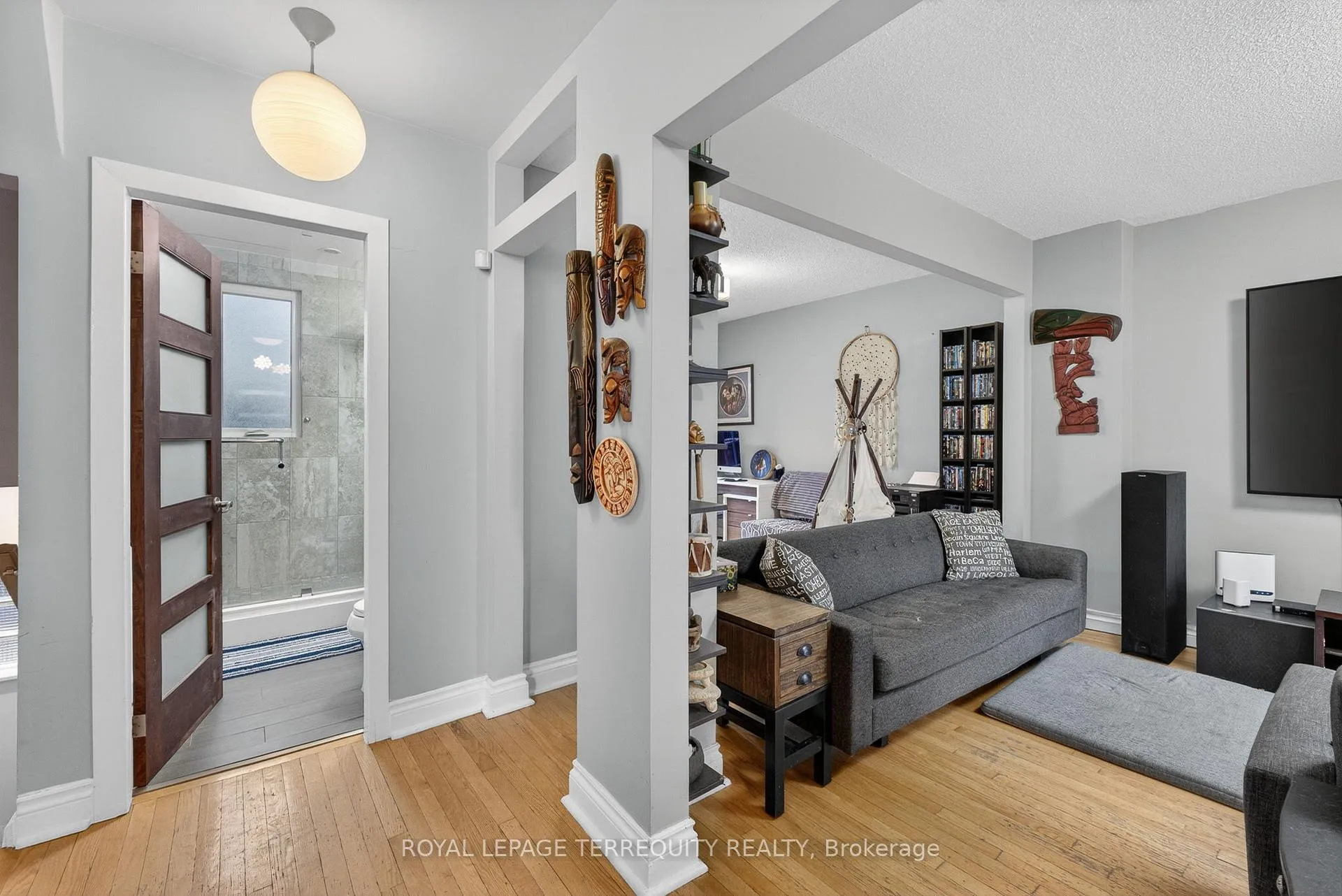 Photo 6 of 47 Berl Avenue, Etobicoke, Stonegate-Queensway — HOMEH