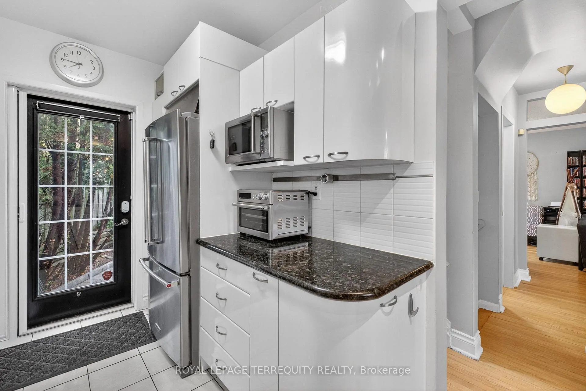 Photo 19 of 47 Berl Avenue, Etobicoke, Stonegate-Queensway — HOMEH