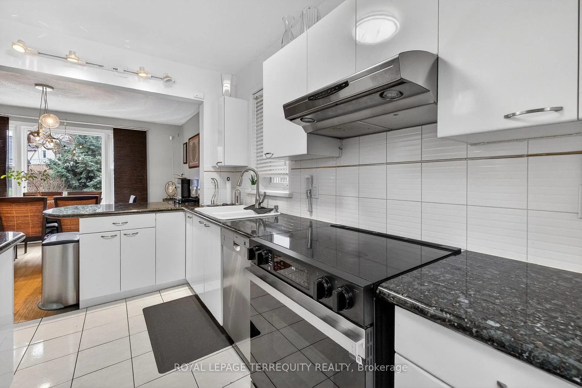 Photo 20 of 47 Berl Avenue, Etobicoke, Stonegate-Queensway — HOMEH