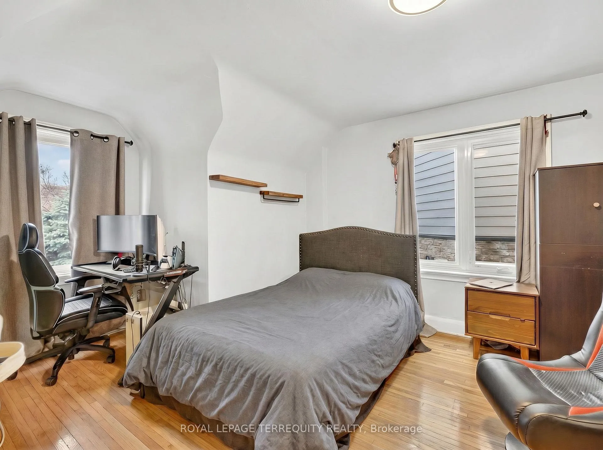 Photo 23 of 47 Berl Avenue, Etobicoke, Stonegate-Queensway — HOMEH