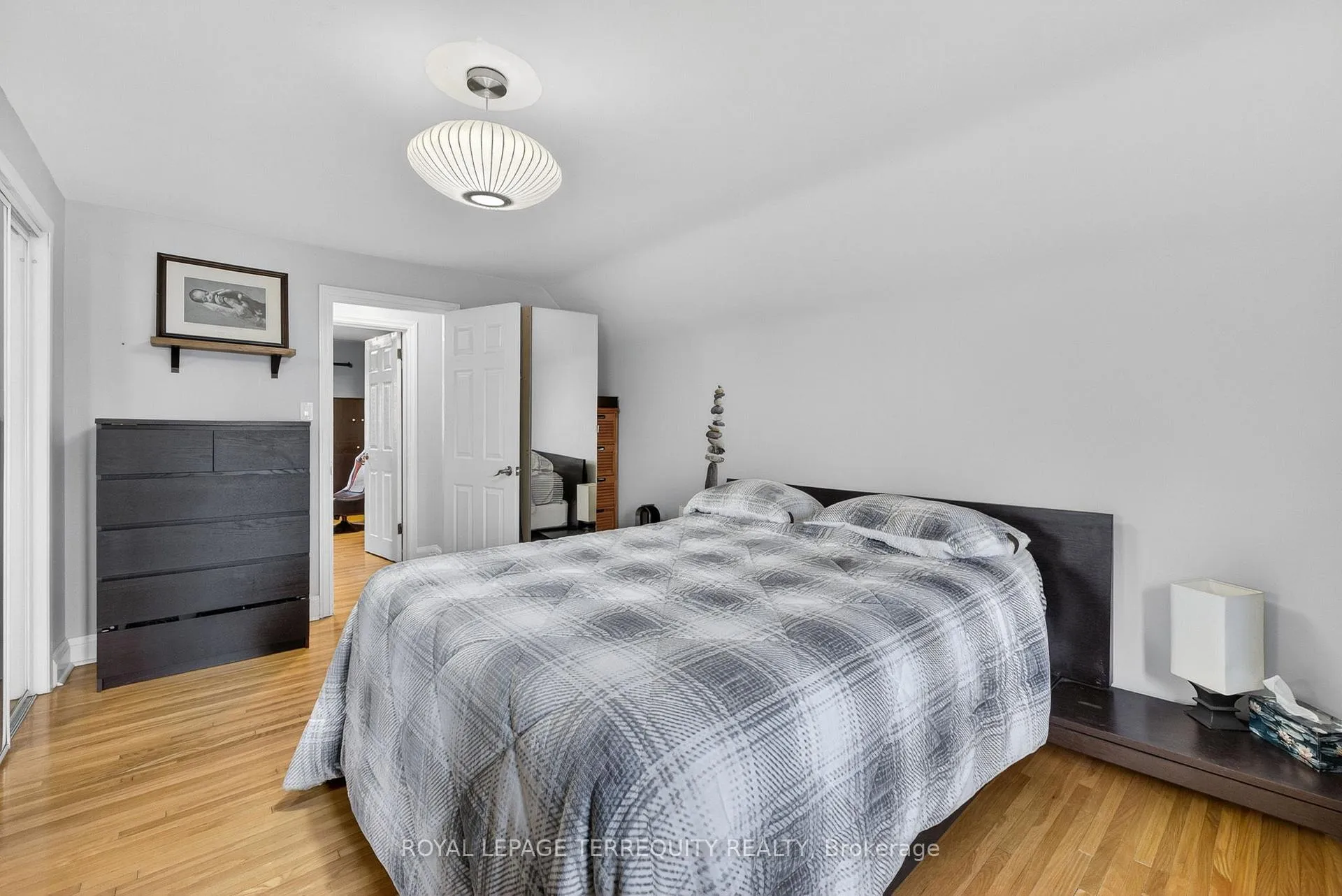 Photo 26 of 47 Berl Avenue, Etobicoke, Stonegate-Queensway — HOMEH