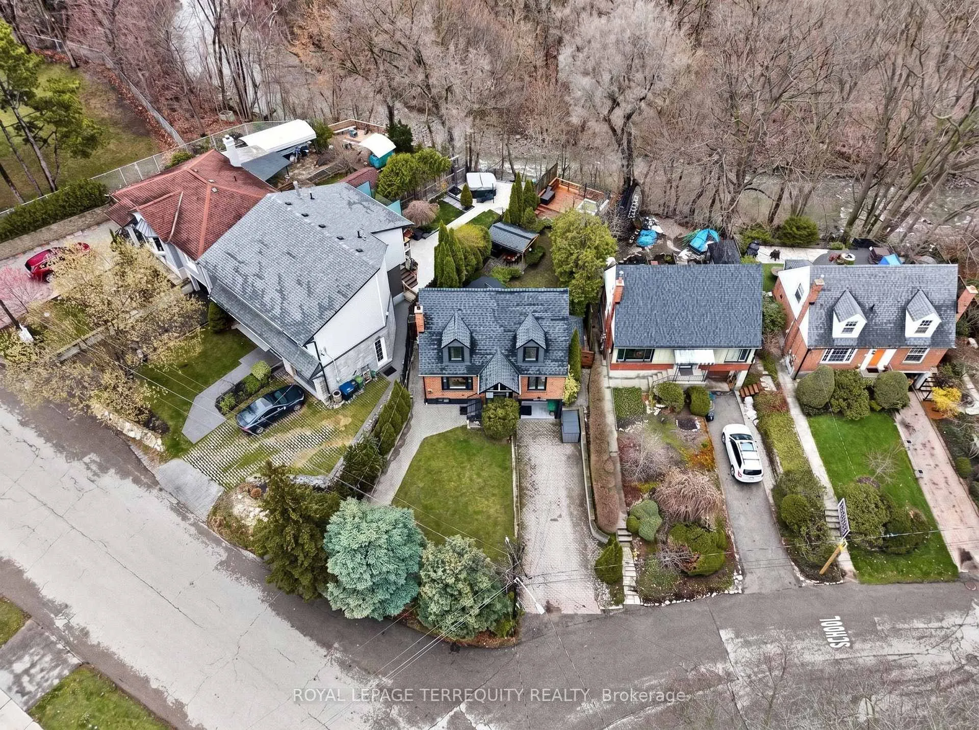 Photo 46 of 47 Berl Avenue, Etobicoke, Stonegate-Queensway — HOMEH
