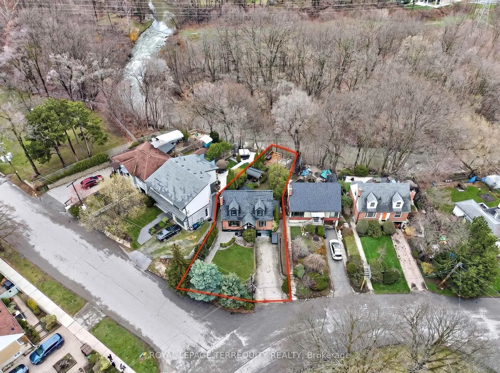 Photo 47 of 47 Berl Avenue, Etobicoke, Stonegate-Queensway — HOMEH
