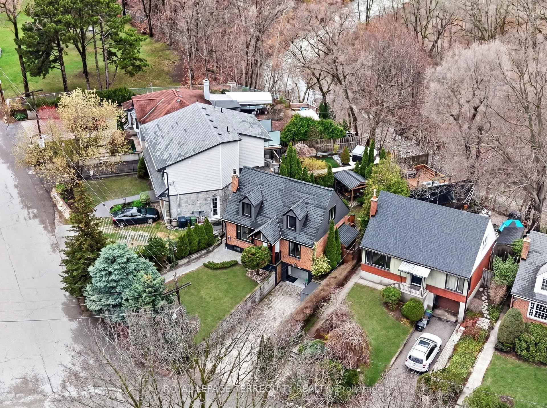 Photo 48 of 47 Berl Avenue, Etobicoke, Stonegate-Queensway — HOMEH
