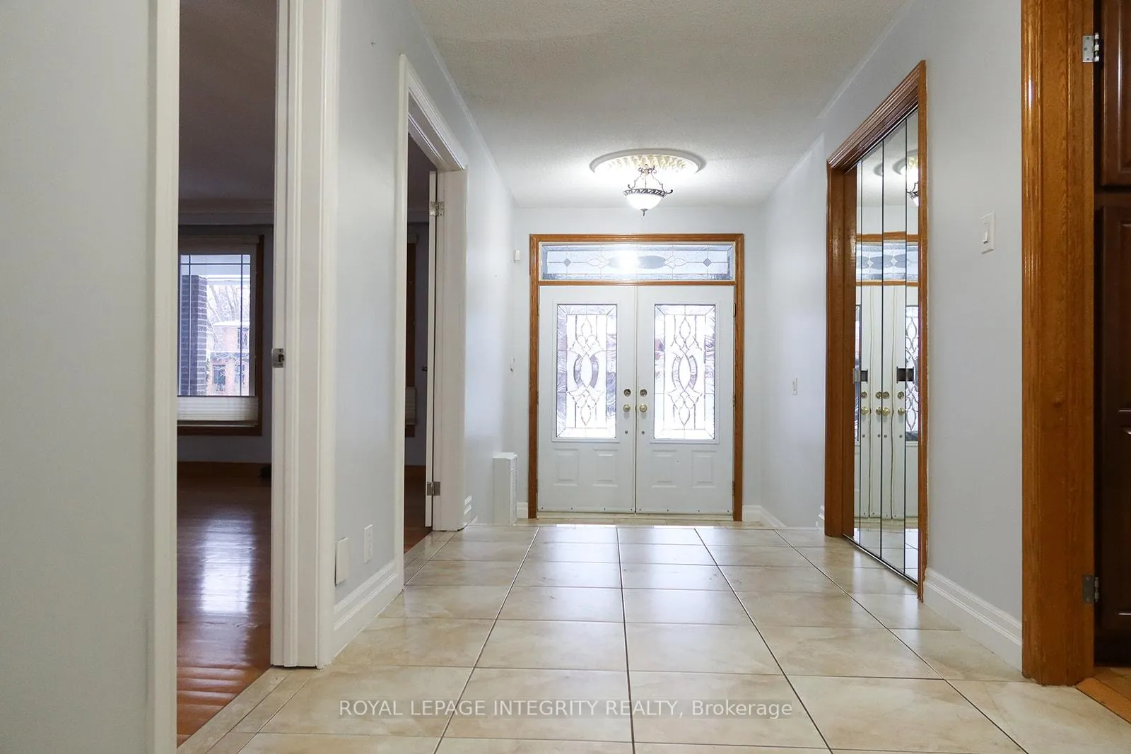 Photo 2 of Unit #1 (upper), 56 Francis Street, Vaughan, East Woodbridge — HOMEH