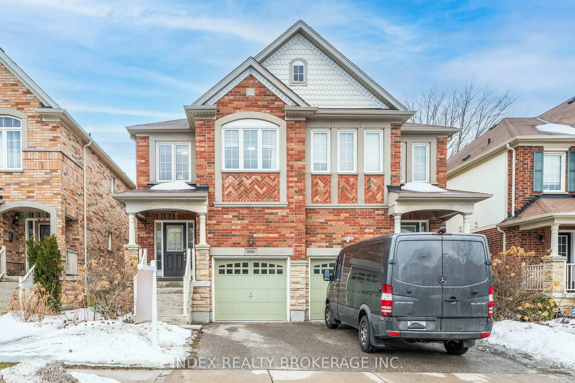 Photo 3 of 806 Mccue Drive, Oshawa, Taunton — HOMEH