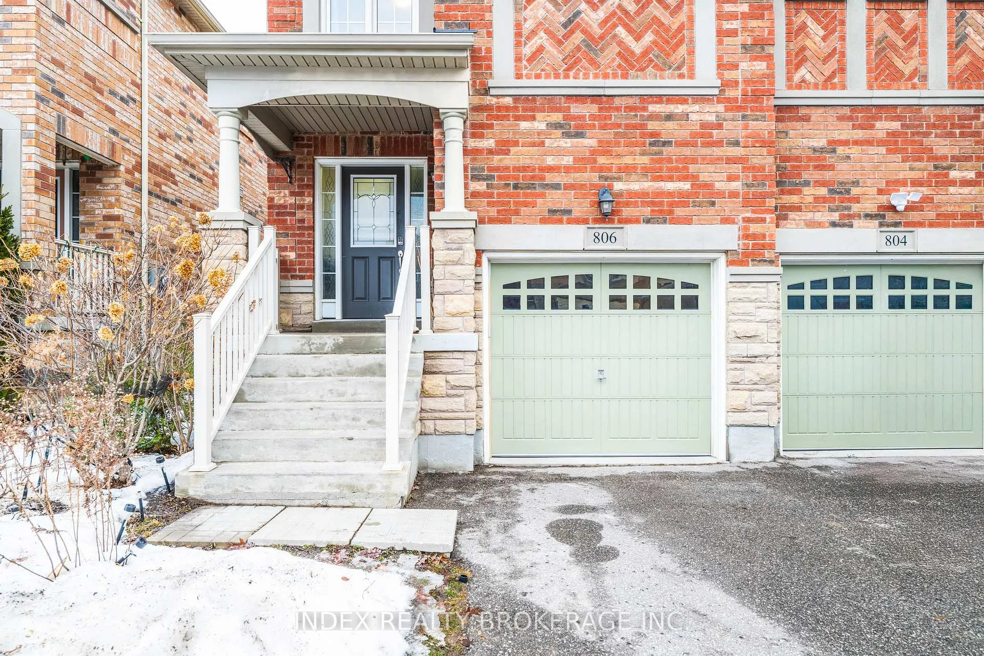 Photo 4 of 806 Mccue Drive, Oshawa, Taunton — HOMEH