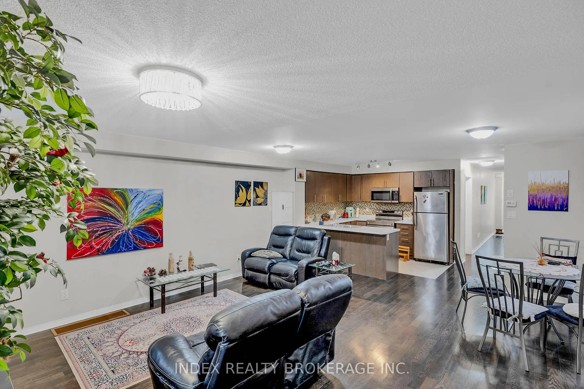 Photo 11 of 806 Mccue Drive, Oshawa, Taunton — HOMEH