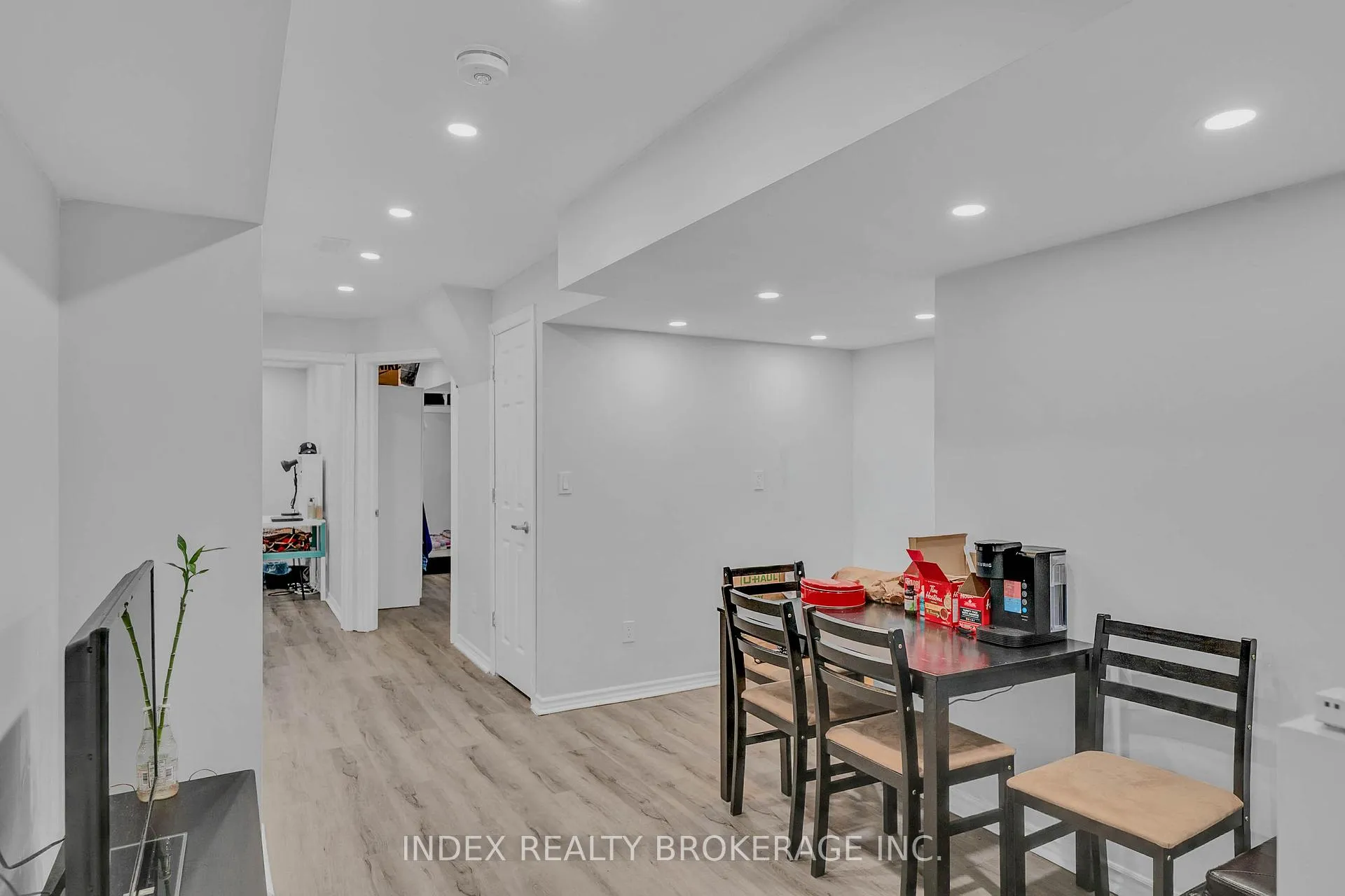 Photo 29 of 806 Mccue Drive, Oshawa, Taunton — HOMEH